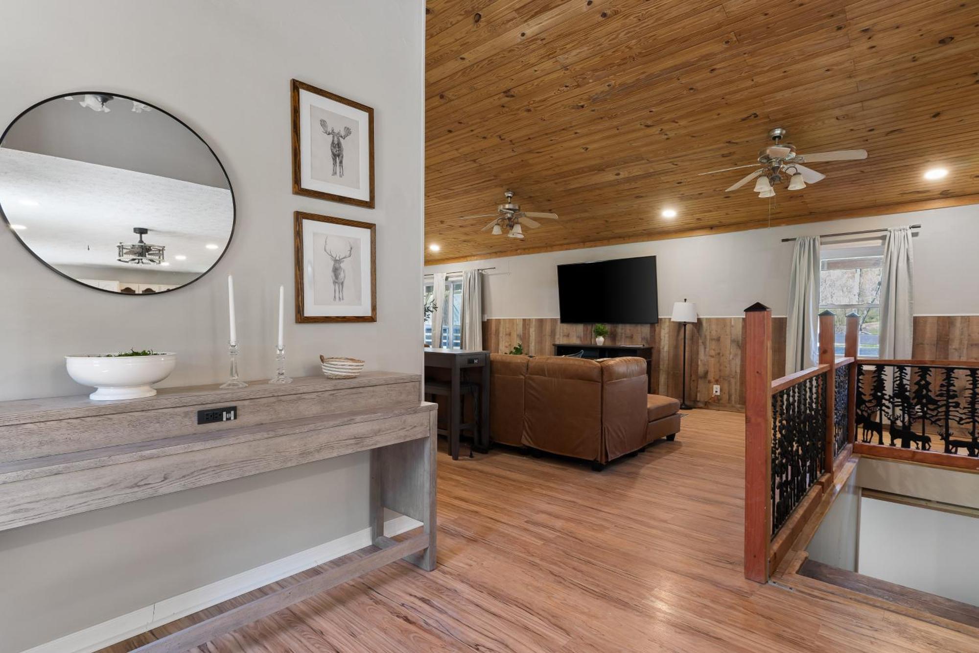 Spacious Cabin Near Hocking Hills And Caves With Hot Tub And Firepit Laurelville Exterior photo