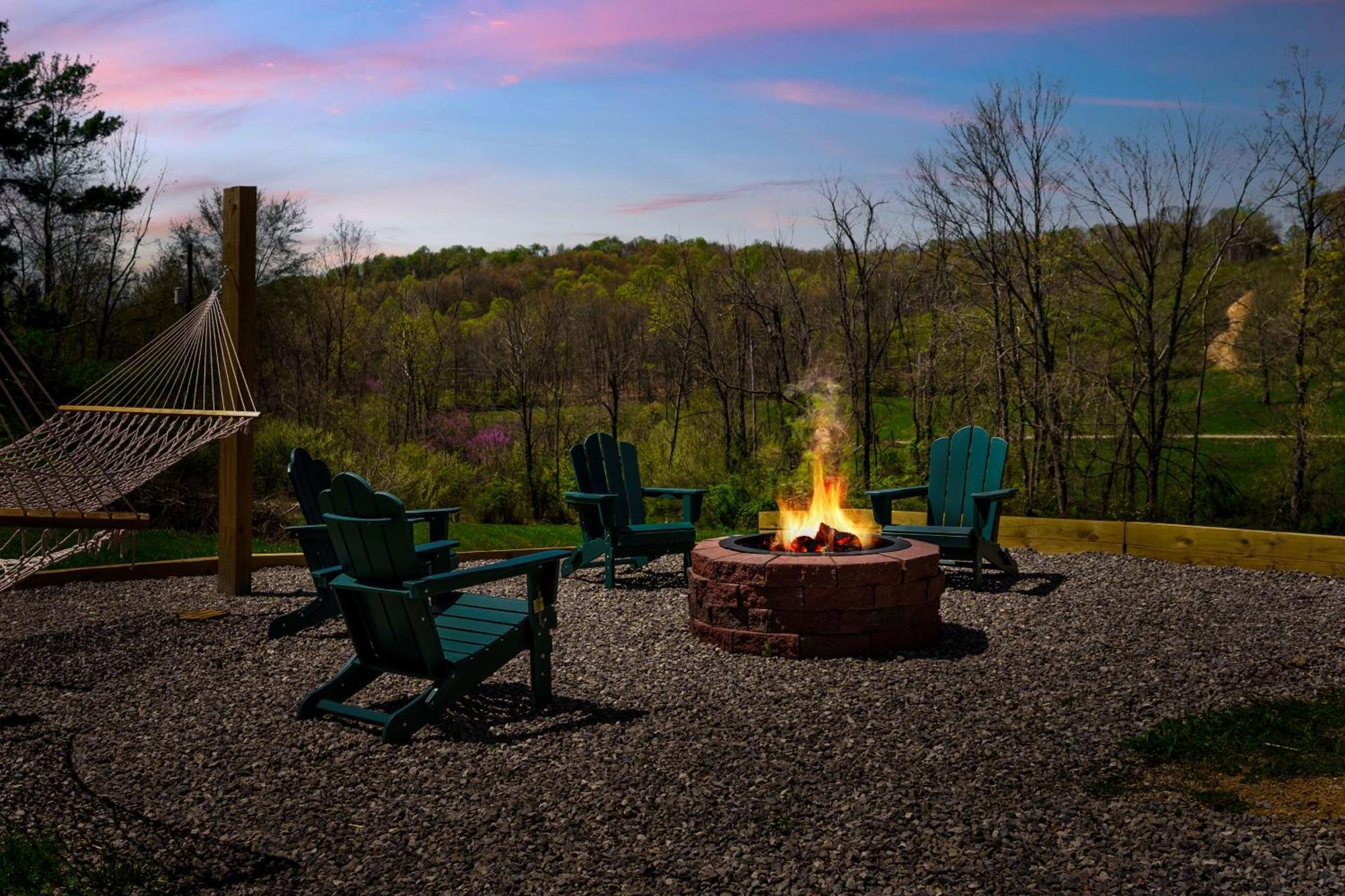 Spacious Cabin Near Hocking Hills And Caves With Hot Tub And Firepit Laurelville Exterior photo