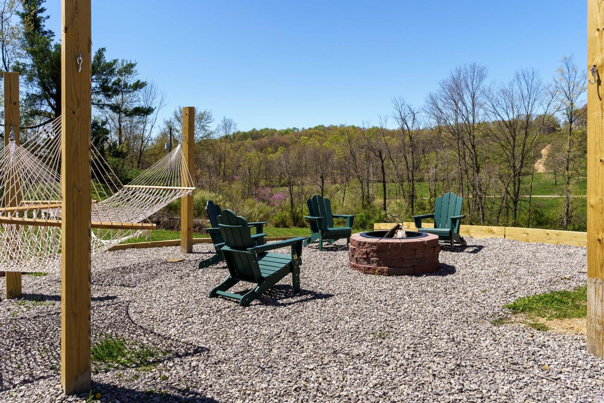 Spacious Cabin Near Hocking Hills And Caves With Hot Tub And Firepit Laurelville Exterior photo